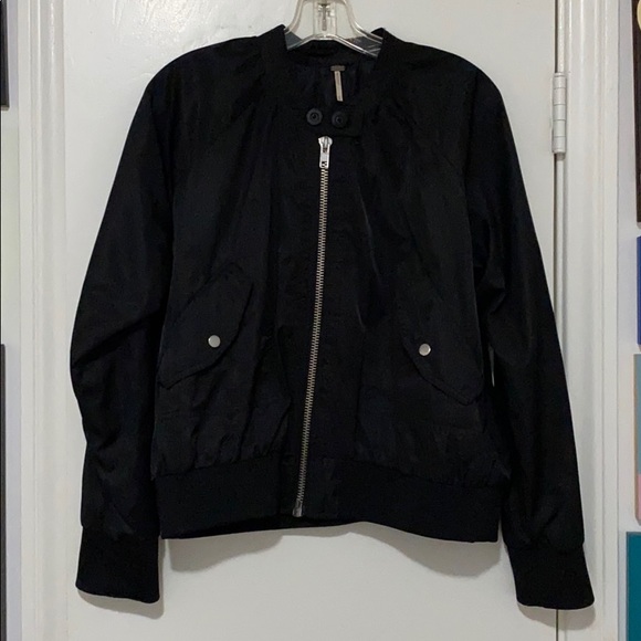 Free People black bomber jacket - Picture 3 of 6